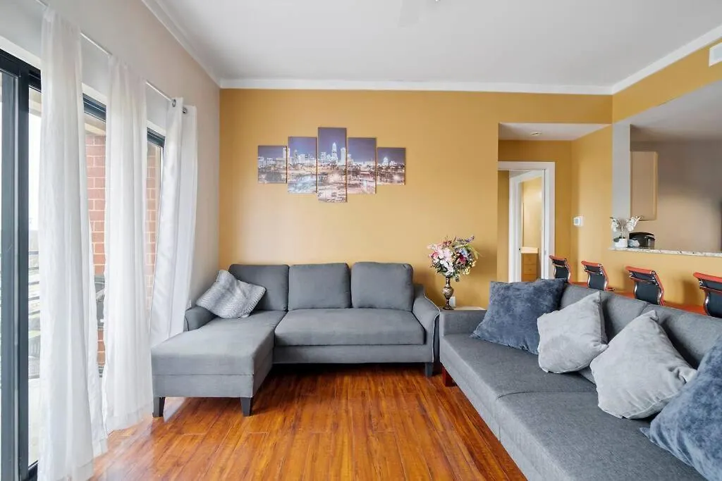 Cozy Condo @ Charlotte Nc! W/Pool- Walk To Uptown Apartamento