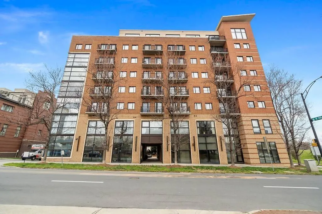 Cozy Condo @ Charlotte Nc! W/Pool- Walk To Uptown 0*,  Estados Unidos da América